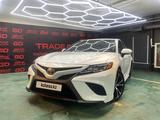 Toyota Camry 2019 года за 12 200 000 тг. в Алматы