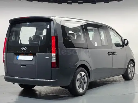 Hyundai Staria Family 2025 года за 20 000 000 тг. в Алматы – фото 3
