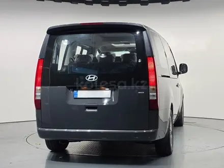 Hyundai Staria Family 2025 года за 20 000 000 тг. в Алматы – фото 4