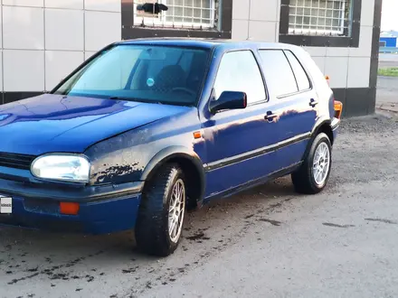 Volkswagen Golf 1993 года за 700 000 тг. в Бишкуль – фото 2