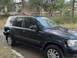 Honda CR-V 2001 года за 2 800 000 тг. в Караганда – фото 2