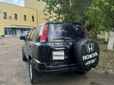 Honda CR-V 2001 года за 2 800 000 тг. в Караганда – фото 4