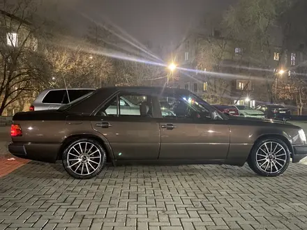 Mercedes-Benz E 280 1991 года за 3 500 000 тг. в Алматы – фото 12