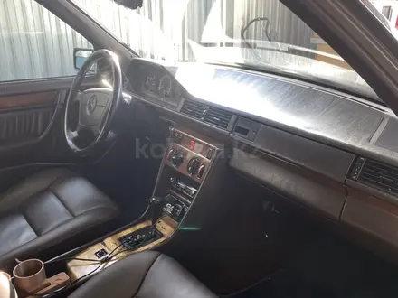 Mercedes-Benz E 280 1991 года за 3 500 000 тг. в Алматы – фото 7