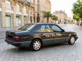 Mercedes-Benz E 230 1992 года за 2 000 000 тг. в Сарыагаш