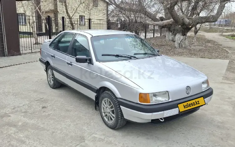 Volkswagen Passat 1990 года за 1 700 000 тг. в Семей