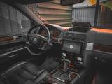 Volkswagen Touareg 2006 года за 6 900 000 тг. в Усть-Каменогорск – фото 2