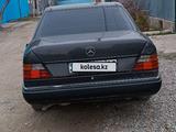 Mercedes-Benz E 200 1989 года за 850 000 тг. в Тараз – фото 2