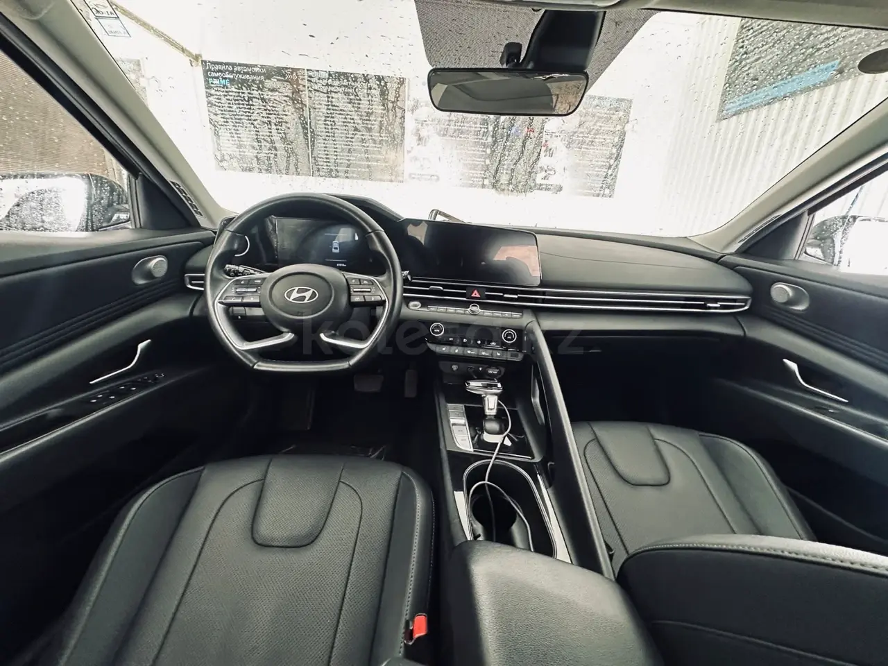 Hyundai Elantra, 2024