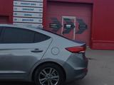 Hyundai Elantra 2018 года за 7 200 000 тг. в Уральск – фото 2