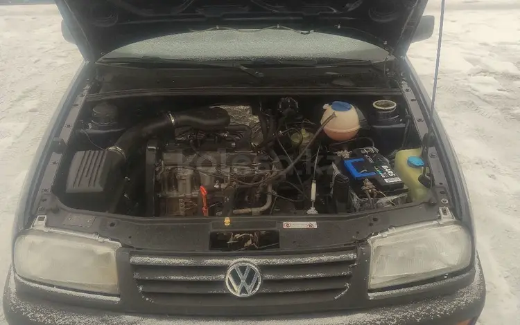 Volkswagen Vento 1994 годаfor1 650 000 тг. в Караганда