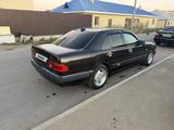 Mercedes-Benz E 230 1996 годаүшін2 300 000 тг. в Жезказган – фото 5