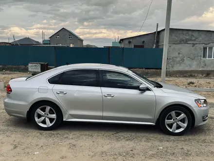 Volkswagen Passat 2013 года за 4 700 000 тг. в Атырау – фото 3