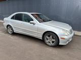 Mercedes-Benz C 240 2004 годаүшін3 200 000 тг. в Караганда – фото 4