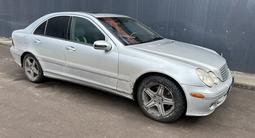 Mercedes-Benz C 240 2004 года за 2 700 000 тг. в Караганда – фото 4