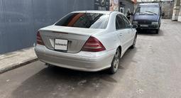 Mercedes-Benz C 240 2004 года за 2 700 000 тг. в Караганда – фото 3
