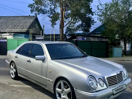Mercedes-Benz E 320 1998 года за 4 450 000 тг. в Талдыкорган