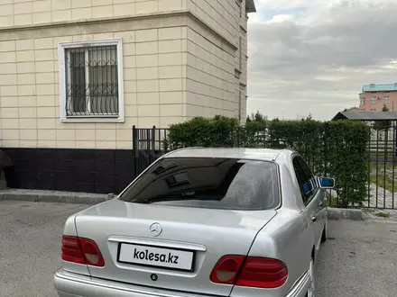 Mercedes-Benz E 320 1998 года за 4 450 000 тг. в Талдыкорган – фото 5