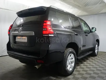 Toyota Land Cruiser Prado 2022 года за 24 500 000 тг. в Алматы – фото 18