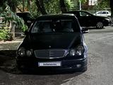 Mercedes-Benz C 180 2002 годаүшін2 000 000 тг. в Павлодар