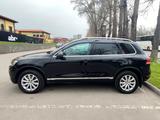 Volkswagen Touareg 2011 года за 10 200 000 тг. в Алматы – фото 2