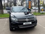 Volkswagen Touareg 2011 годаүшін9 500 000 тг. в Алматы