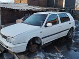 Volkswagen Golf 1995 года за 550 000 тг. в Караганда – фото 2