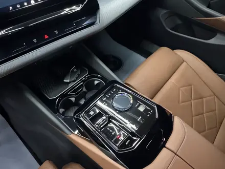 BMW 530 2024 года за 35 800 000 тг. в Алматы – фото 30