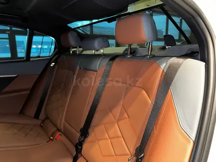BMW 530 2024 года за 35 800 000 тг. в Алматы – фото 18