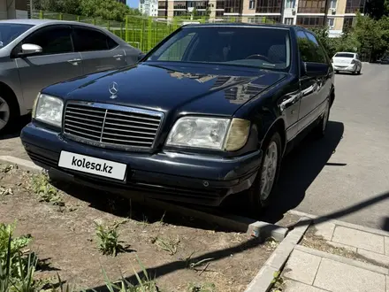 Mercedes-Benz S 320 1996 года за 3 290 000 тг. в Астана