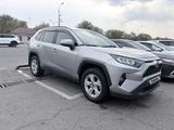 Toyota RAV4 2020 годаүшін11 700 000 тг. в Талдыкорган – фото 4