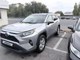 Toyota RAV4 2020 годаүшін11 700 000 тг. в Талдыкорган – фото 5