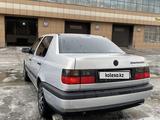 Volkswagen Vento 1997 года за 2 190 000 тг. в Семей – фото 4