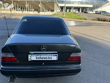 Mercedes-Benz E 280 1994 года за 2 500 000 тг. в Алматы – фото 42