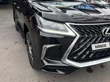 Lexus LX 570 2017 года за 45 000 000 тг. в Атырау