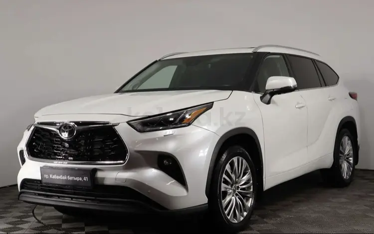 Toyota Highlander 2022 года за 31 500 000 тг. в Астана