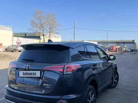 Toyota RAV4 2016 годаүшін12 200 000 тг. в Актобе – фото 5