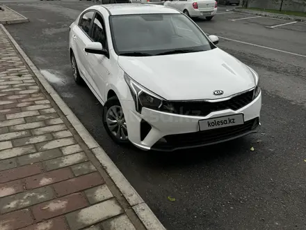 Kia Rio 2021 года за 7 100 000 тг. в Шымкент – фото 2