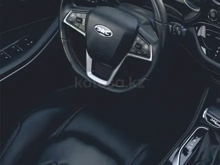 JAC JS4 Luxury CVT 2025 года за 6 690 000 тг. в Алматы – фото 2