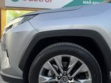 Toyota RAV4 2023 года за 19 000 000 тг. в Шымкент – фото 4