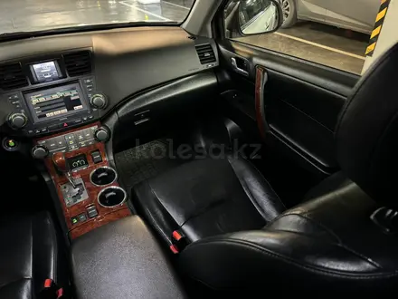 Toyota Highlander 2012 года за 14 000 000 тг. в Алматы – фото 18