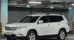 Toyota Highlander 2012 года за 14 000 000 тг. в Алматы – фото 2