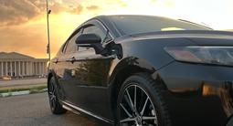 Toyota Camry 2022 года за 12 100 000 тг. в Уральск – фото 4