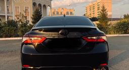 Toyota Camry 2022 года за 12 100 000 тг. в Уральск – фото 5