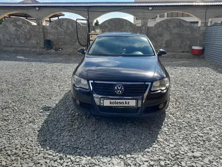 Volkswagen Passat 2006 года за 4 000 000 тг. в Кызылорда – фото 9