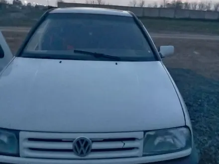 Volkswagen Vento 1992 года за 1 350 000 тг. в Караганда