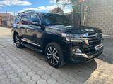 Toyota Land Cruiser 2018 годаүшін42 300 000 тг. в Астана – фото 2