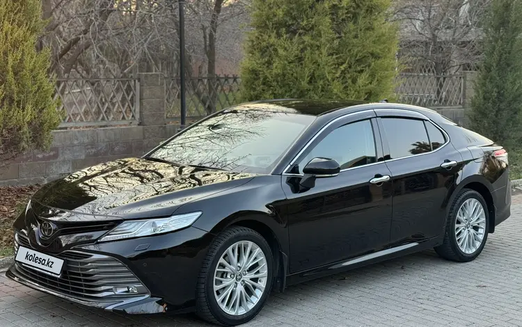 Toyota Camry 2020 года за 14 500 000 тг. в Шымкент