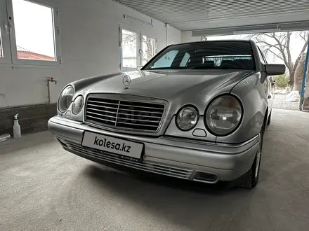 Mercedes-Benz E 280 1998 года за 4 900 000 тг. в Шымкент – фото 2