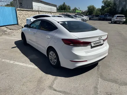 Hyundai Elantra 2018 года за 4 900 000 тг. в Алматы – фото 3